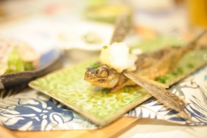 屋久島・トビウオの姿揚げ